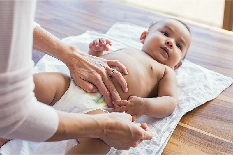 How To Prevent Diaper Blowouts With Poop up Back - Tabeeze