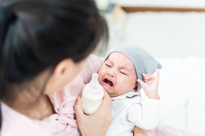 What To Do if Baby Is Crying While Eating - Tabeeze